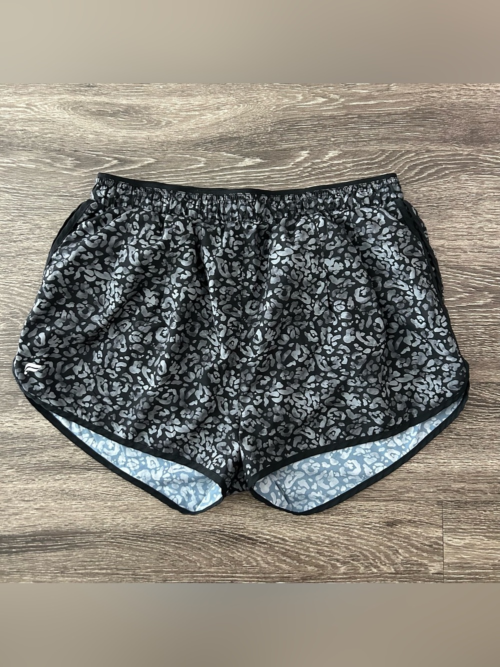 Fabletics Womens L Black Gray Leopard Animal Print Athletic Running Shorts Flowy